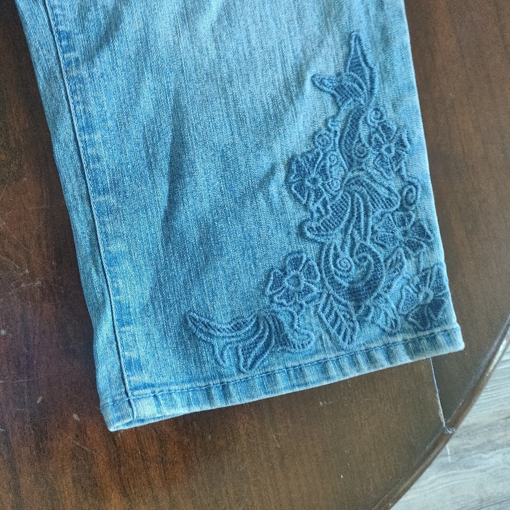 Pants - Picture 4 of 8